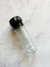 Load image into Gallery viewer, Glass Spice Bottle 100ml
