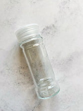 Load image into Gallery viewer, Glass Spice Bottle 100ml